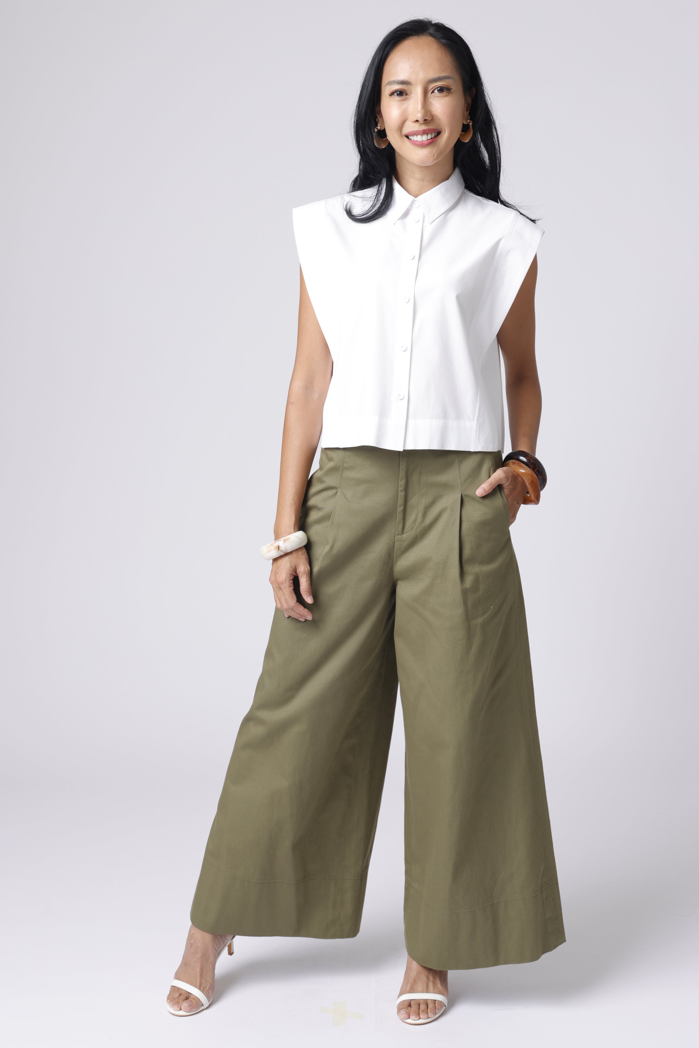ANTONIA PANT